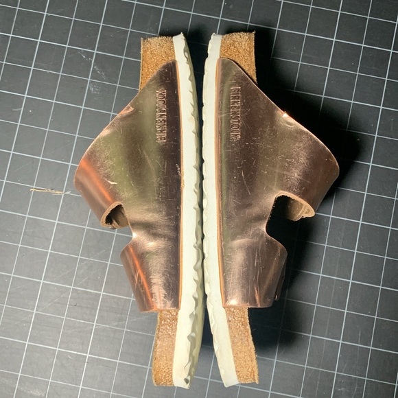 Women’s Birkenstock Arizona Leather Soft Footbed- Metallic Copper, size 39/250 - Picture 3 of 16